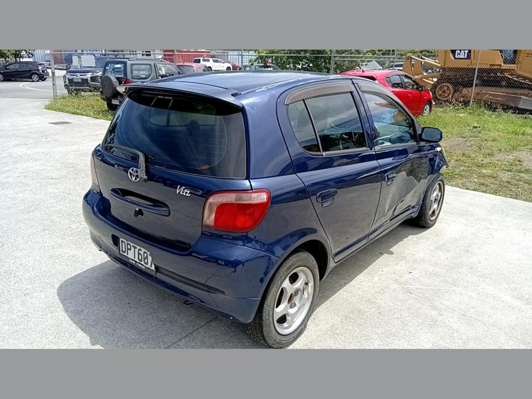 Photo '13' of Toyota Vitz Photo '13' of Toyota Vitz