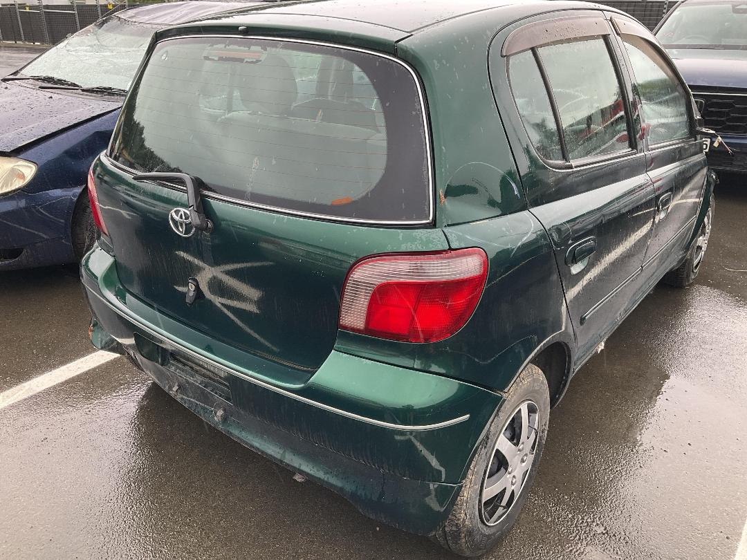 Photo '2' of Toyota Vitz