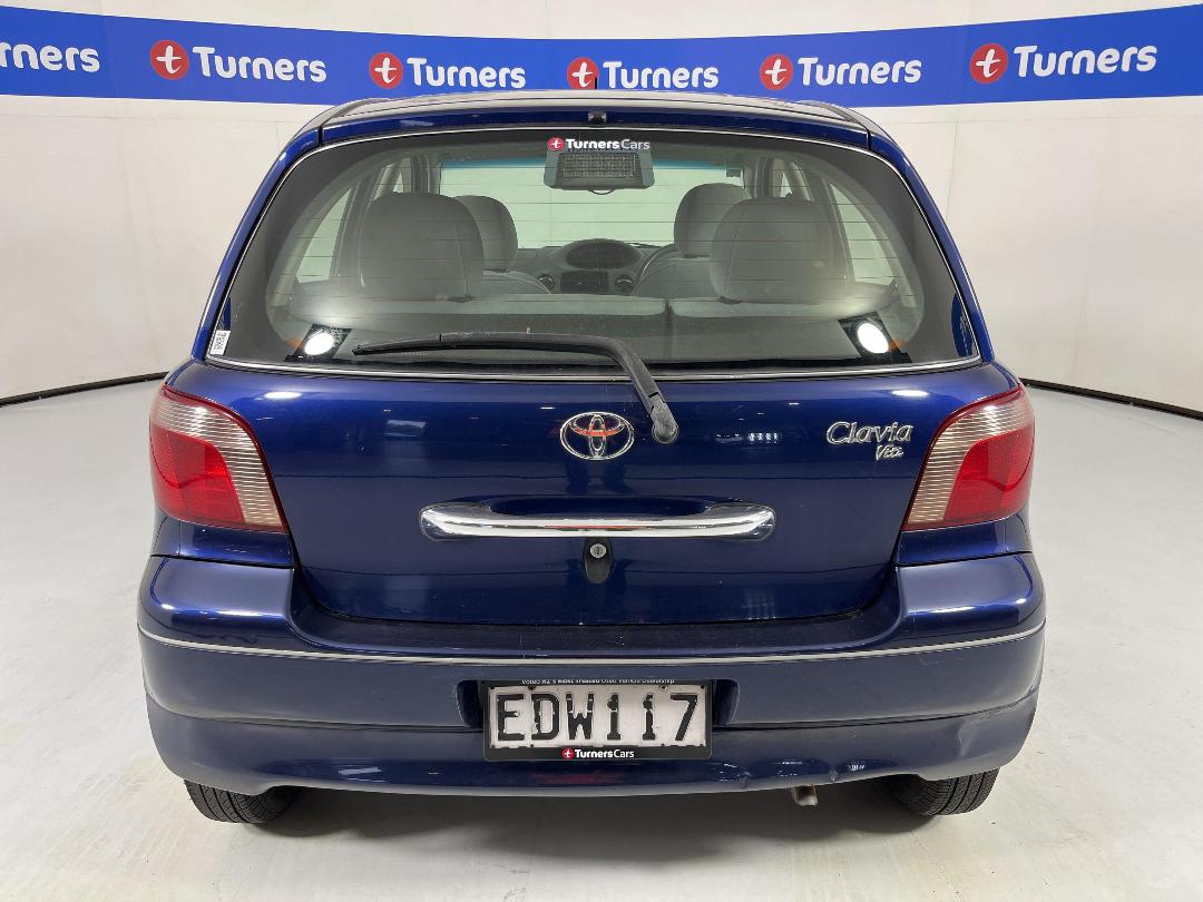 Photo '6' of Toyota Vitz