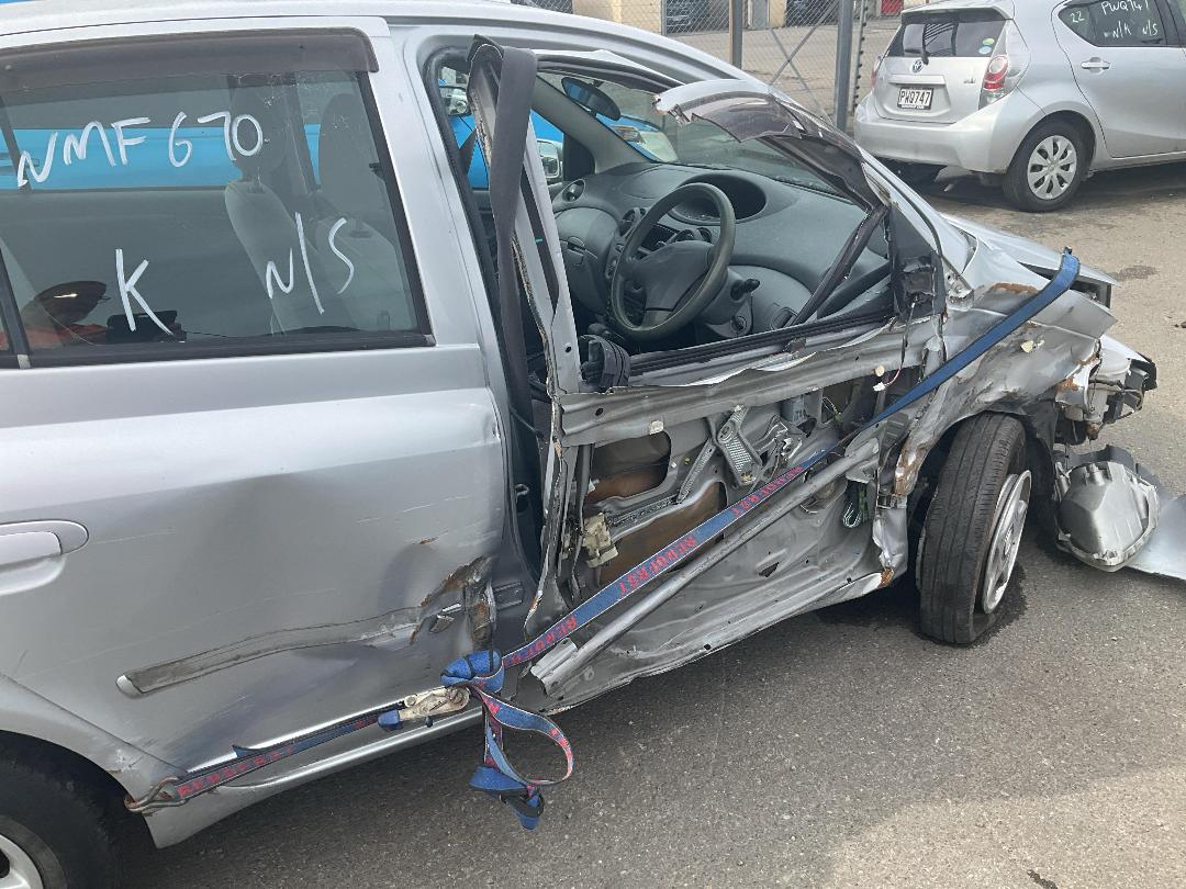 Photo '7' of Toyota Vitz