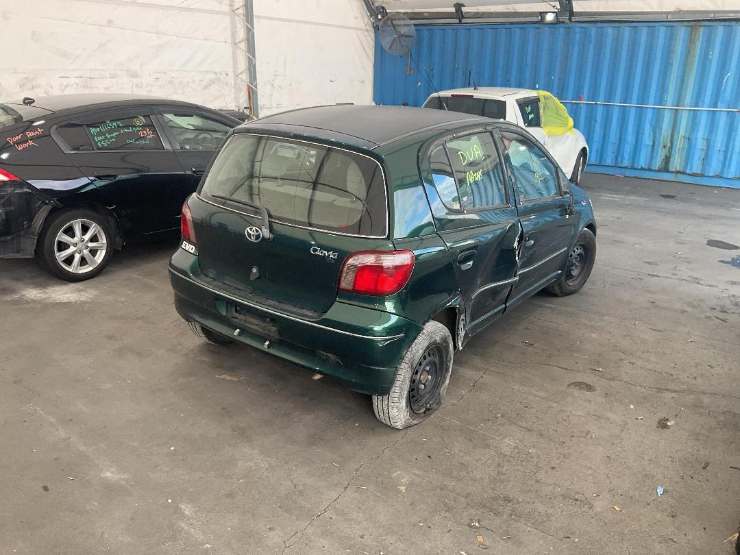 Photo '12' of Toyota Vitz