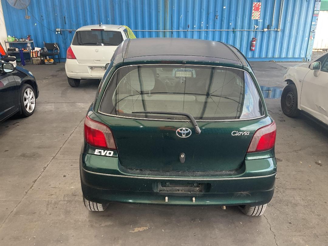 Photo '11' of Toyota Vitz