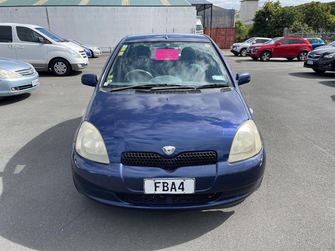 Photo '2' of Toyota Vitz