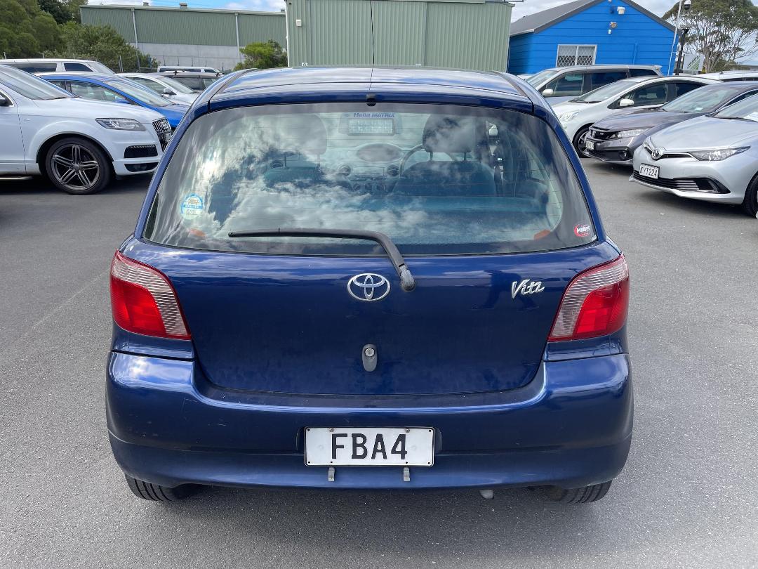 Photo '6' of Toyota Vitz