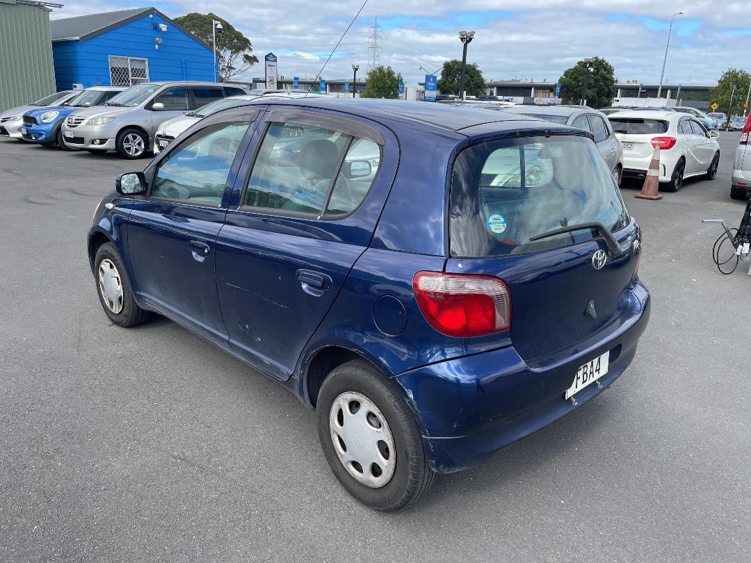 Photo '7' of Toyota Vitz