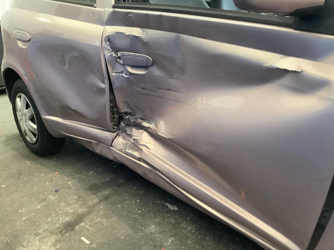 Photo '3' of Toyota Vitz