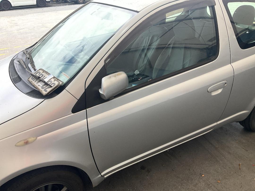 Photo '8' of Toyota Vitz