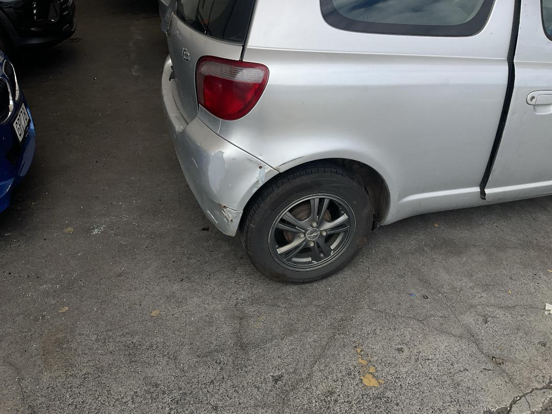 Photo '14' of Toyota Vitz