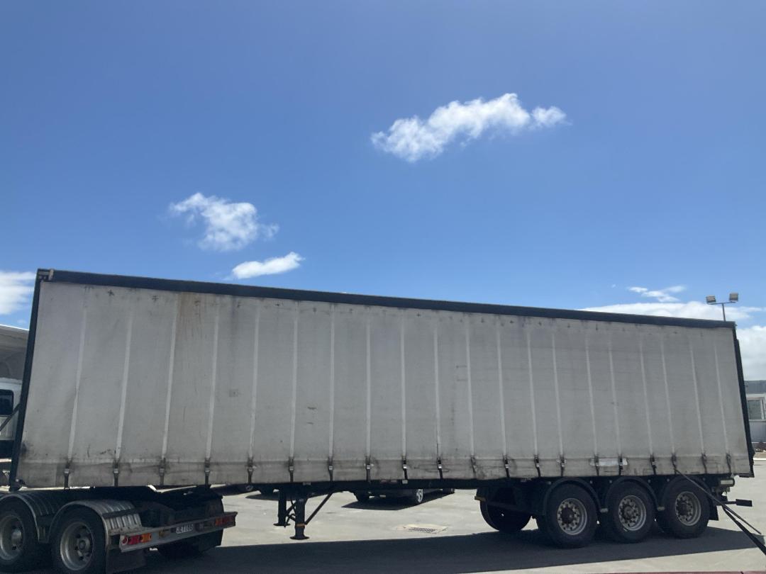 Photo '3' of TRAILER M.F.KING. Curtainsider Semi