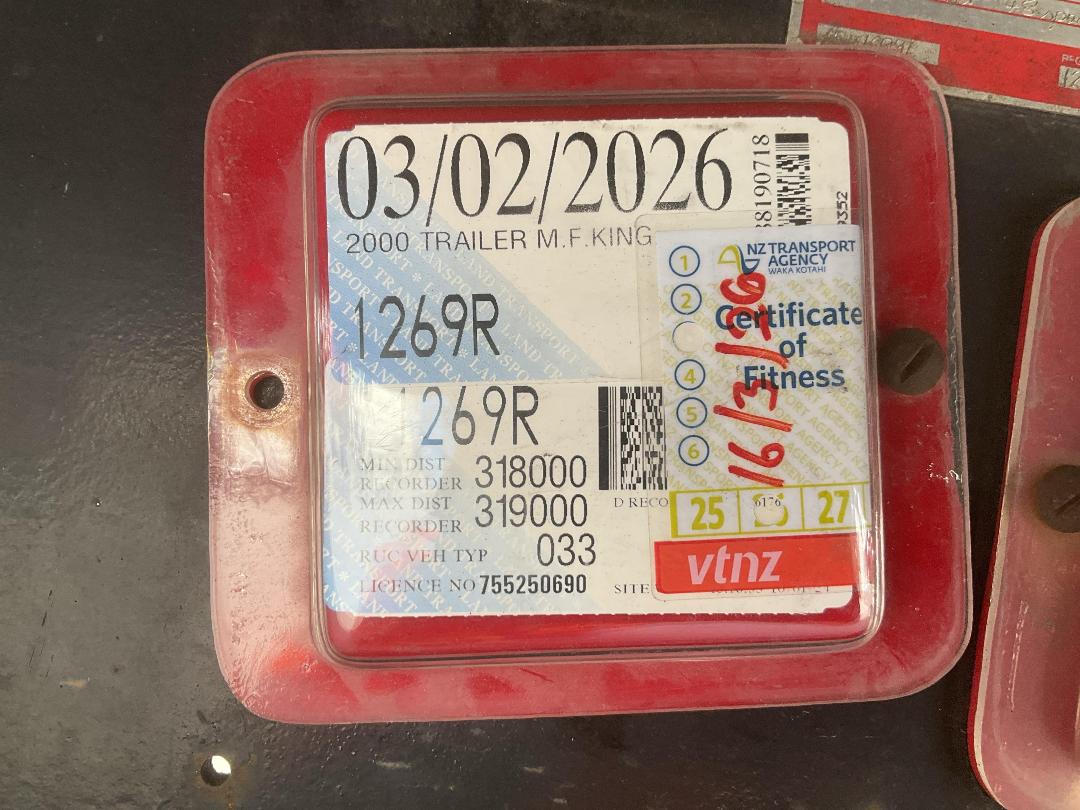 Photo '29' of TRAILER M.F.KING. Curtainsider Semi