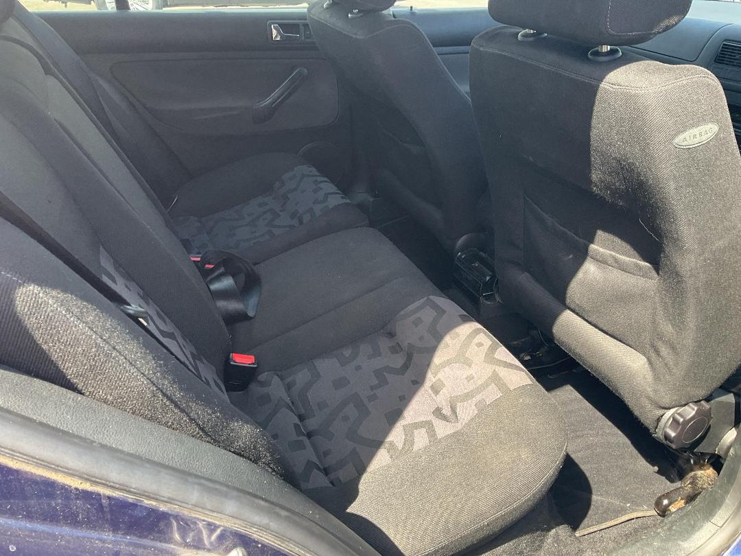 Photo '8' of Volkswagen Golf Photo '8' of Volkswagen Golf