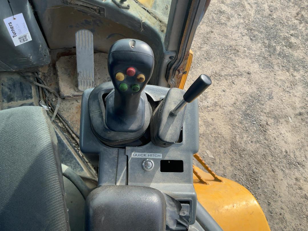 Photo '15' of Volvo L30B-7 Wheel Loader