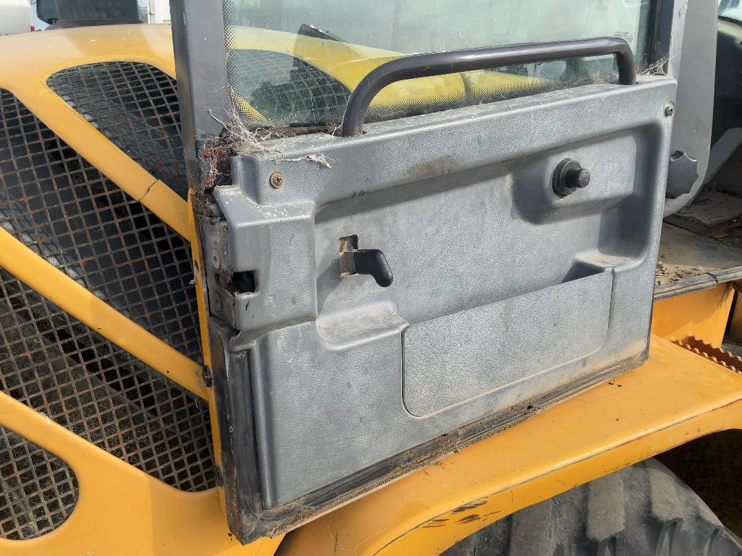 Photo '29' of Volvo L30B-7 Wheel Loader