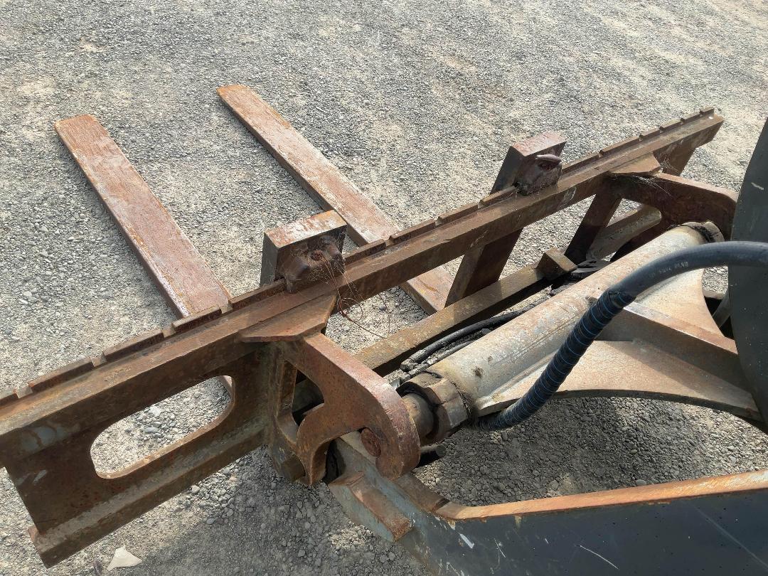 Photo '33' of Volvo L30B-7 Wheel Loader