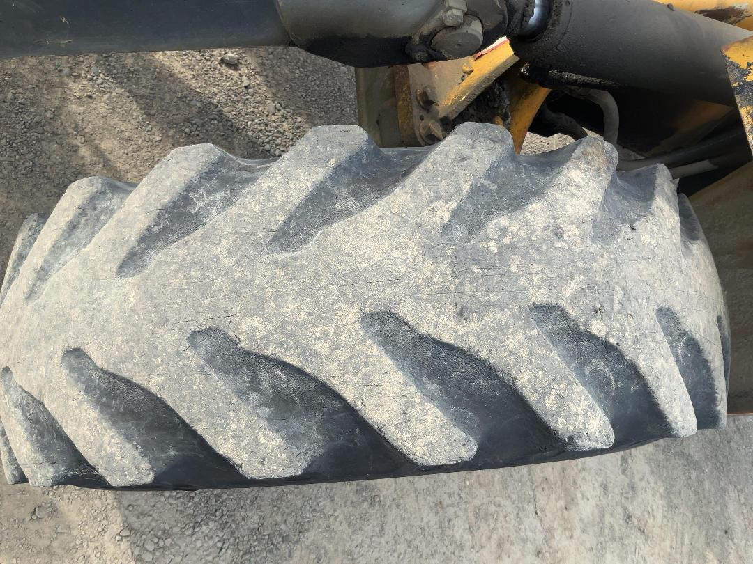 Photo '37' of Volvo L30B-7 Wheel Loader