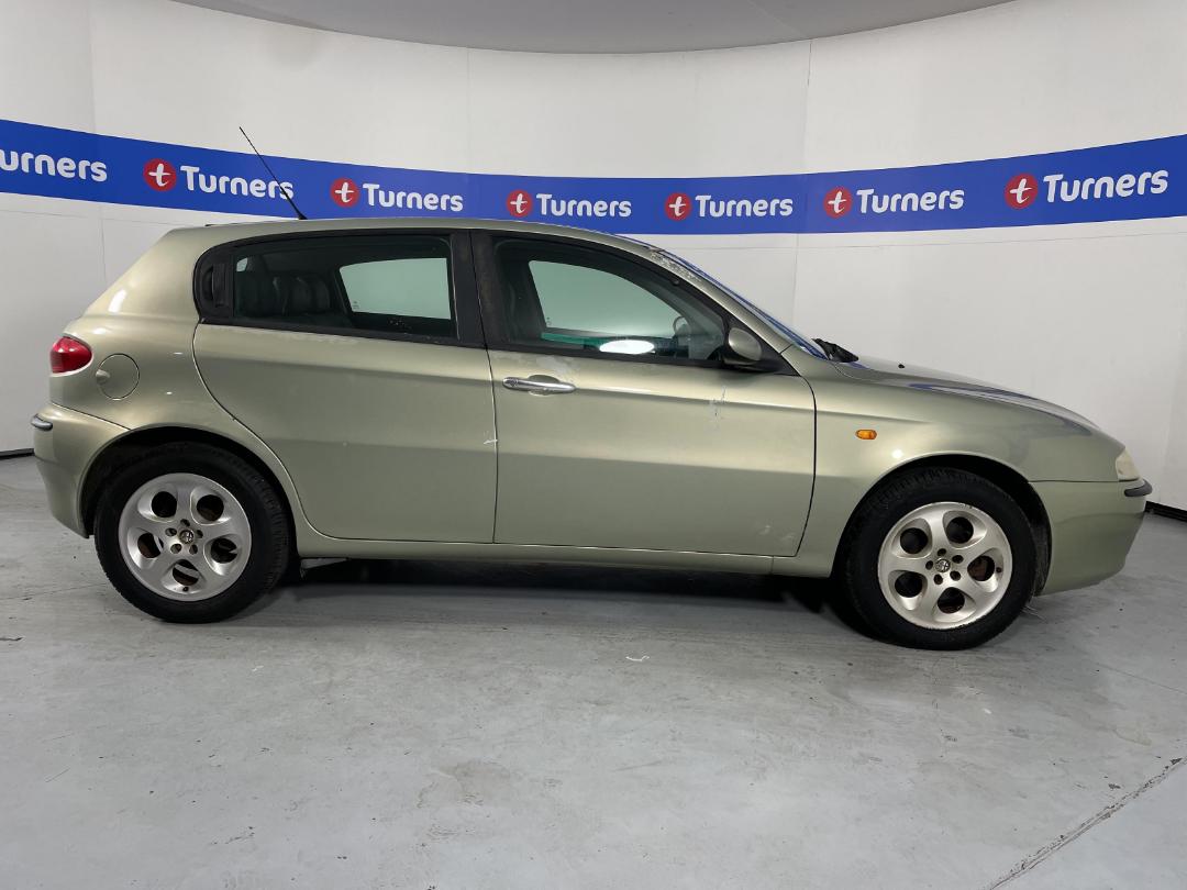 Photo '23' of Alfa Romeo 147 Photo '23' of Alfa Romeo 147