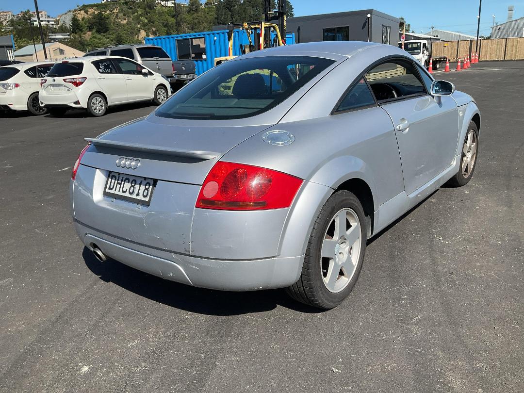 Photo '2' of Audi TT