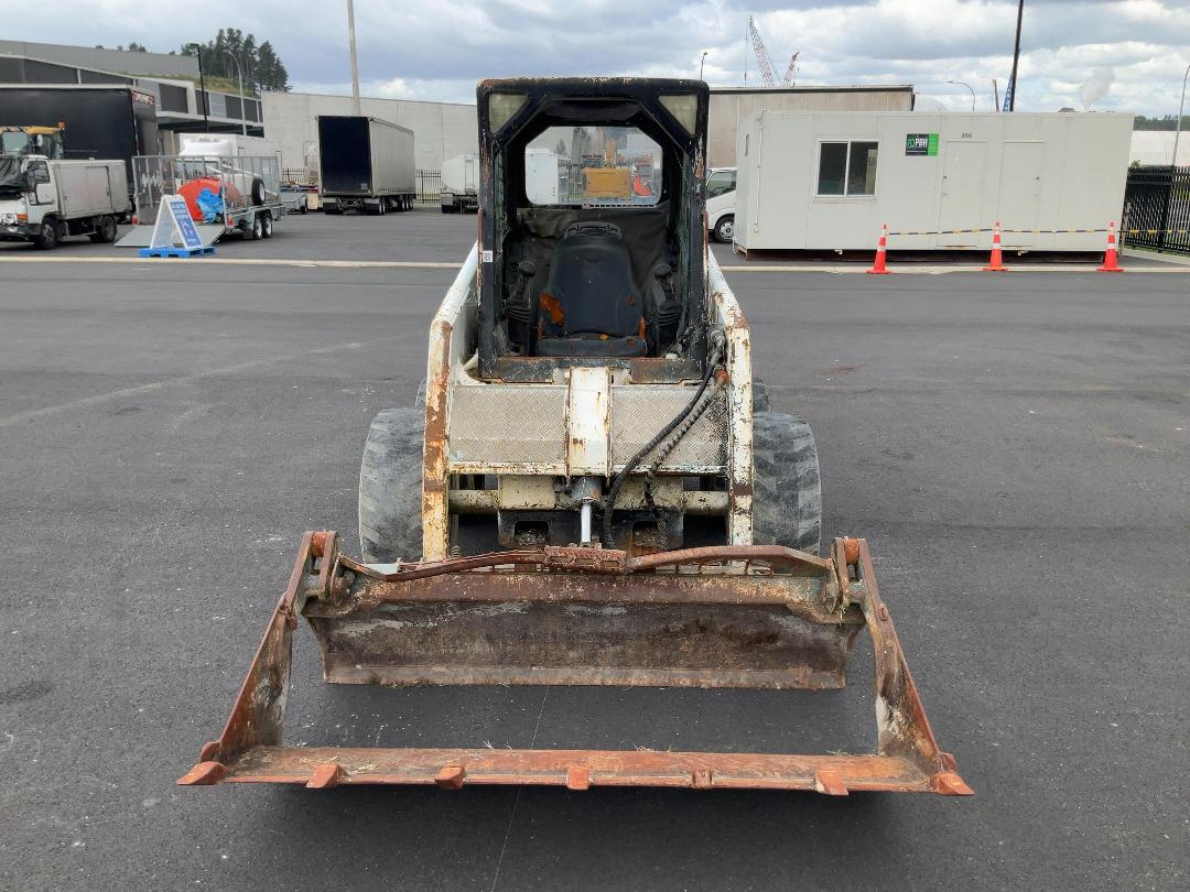 Photo '10' of Bobcat 763 Skid Steer Photo '10' of Bobcat 763 Skid Steer