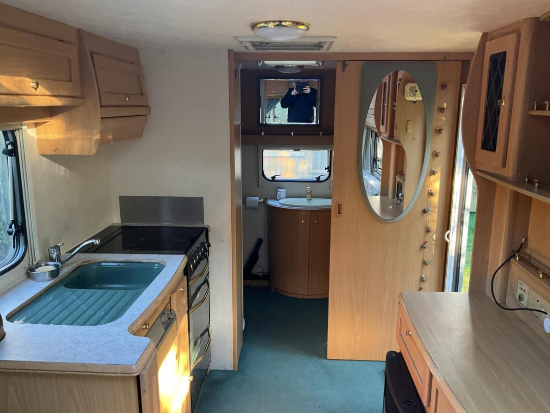 Photo '18' of CARAVAN LUNAR CLUBMAN Chiller - Single