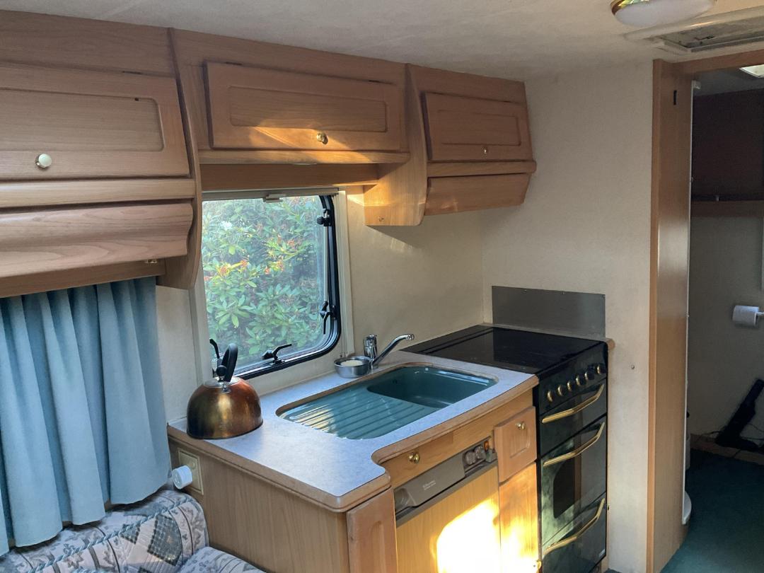 Photo '19' of CARAVAN LUNAR CLUBMAN Chiller - Single