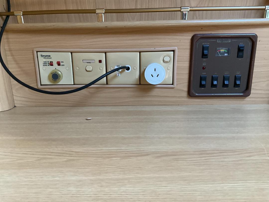 Photo '31' of CARAVAN LUNAR CLUBMAN Chiller - Single