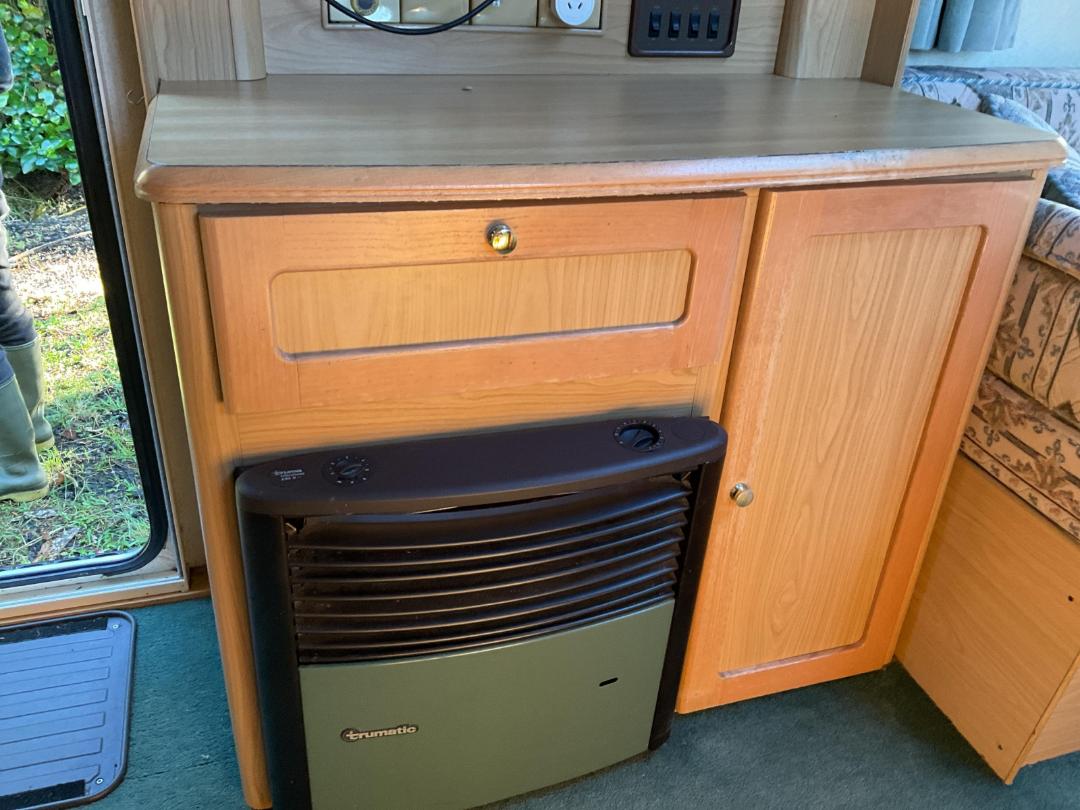 Photo '29' of CARAVAN LUNAR CLUBMAN Chiller - Single
