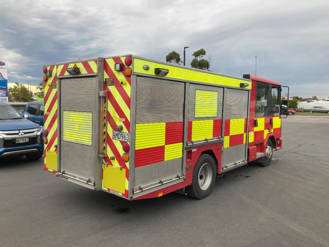 Photo '4' of DENNIS RAPIER DAGGER Fire Appliance