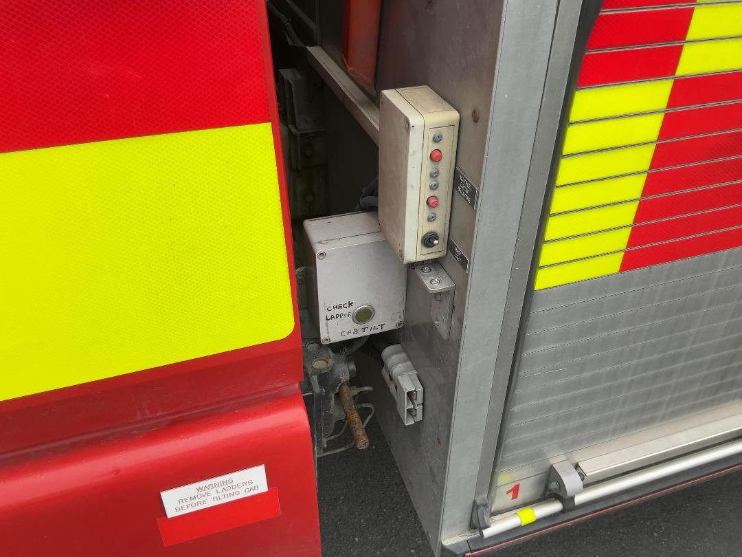 Photo '17' of DENNIS RAPIER DAGGER Fire Appliance