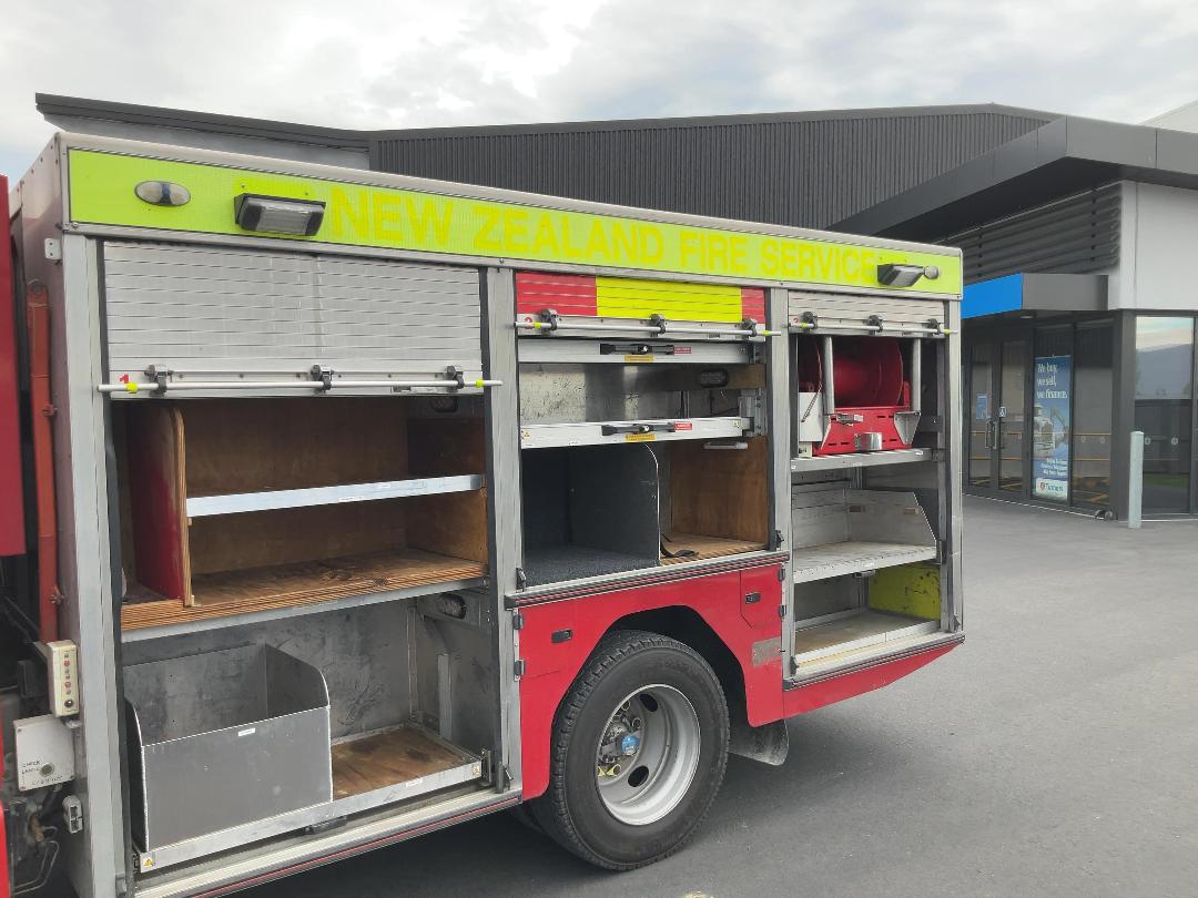 Photo '19' of DENNIS RAPIER DAGGER Fire Appliance