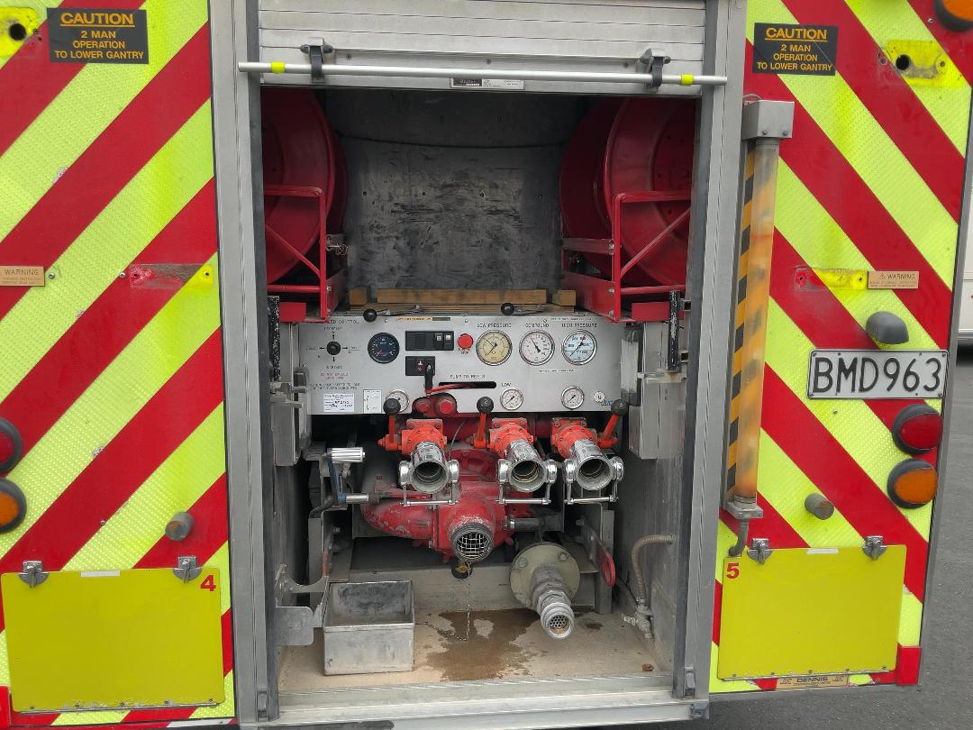 Photo '21' of DENNIS RAPIER DAGGER Fire Appliance