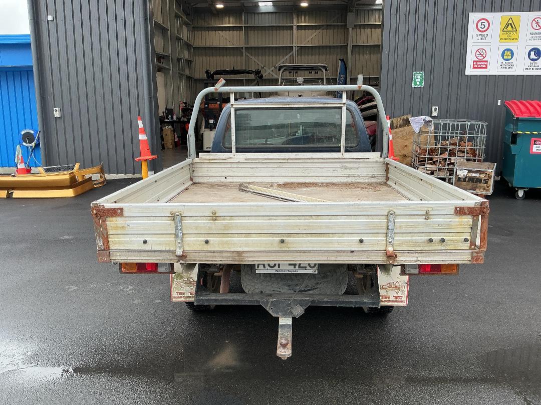 Photo '8' of Ford Courier XLT Chassis CAB Photo '8' of Ford Courier XLT Chassis CAB