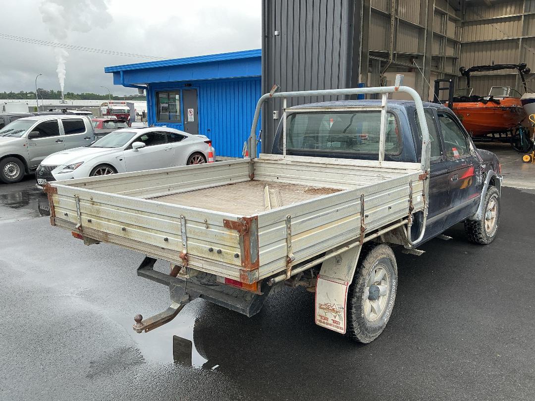 Photo '9' of Ford Courier XLT Chassis CAB Photo '9' of Ford Courier XLT Chassis CAB