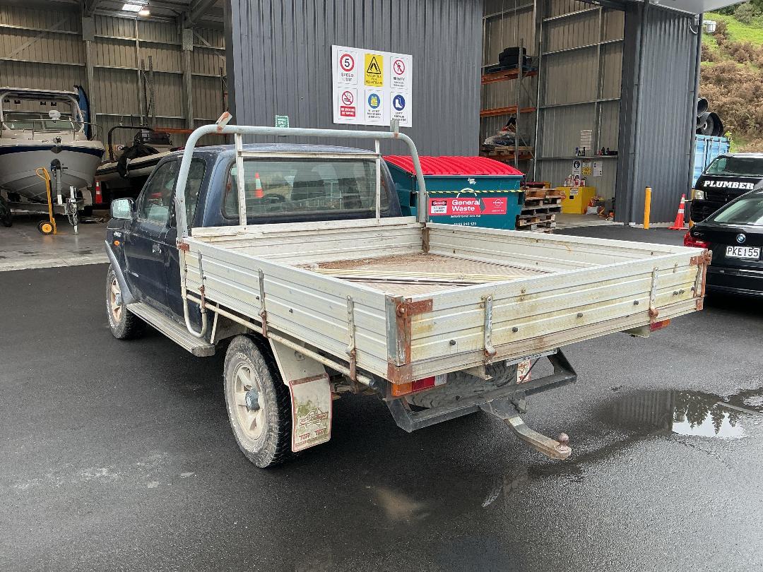 Photo '7' of Ford Courier XLT Chassis CAB Photo '7' of Ford Courier XLT Chassis CAB