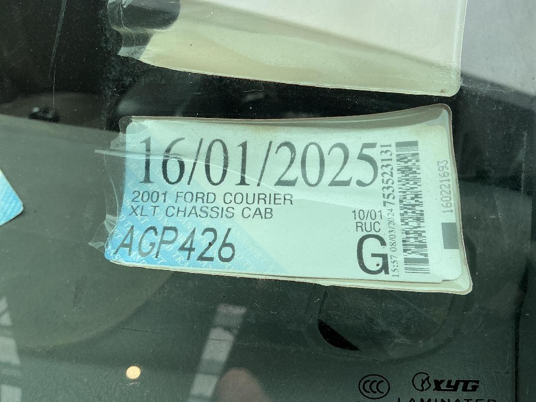 Photo '21' of Ford Courier XLT Chassis CAB Photo '21' of Ford Courier XLT Chassis CAB