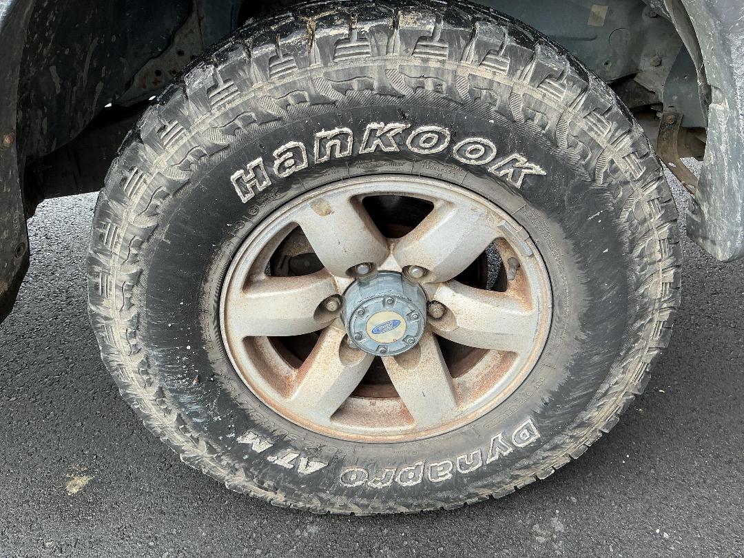 Photo '15' of Ford Courier XLT Chassis CAB Photo '15' of Ford Courier XLT Chassis CAB