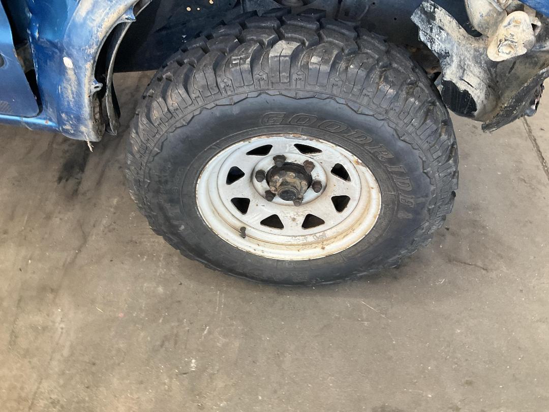 Photo '2' of Ford Courier XL Chassis CAB