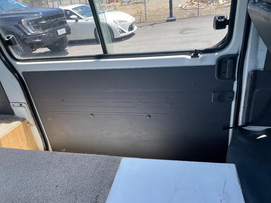 Photo '17' of Ford Econovan SWB