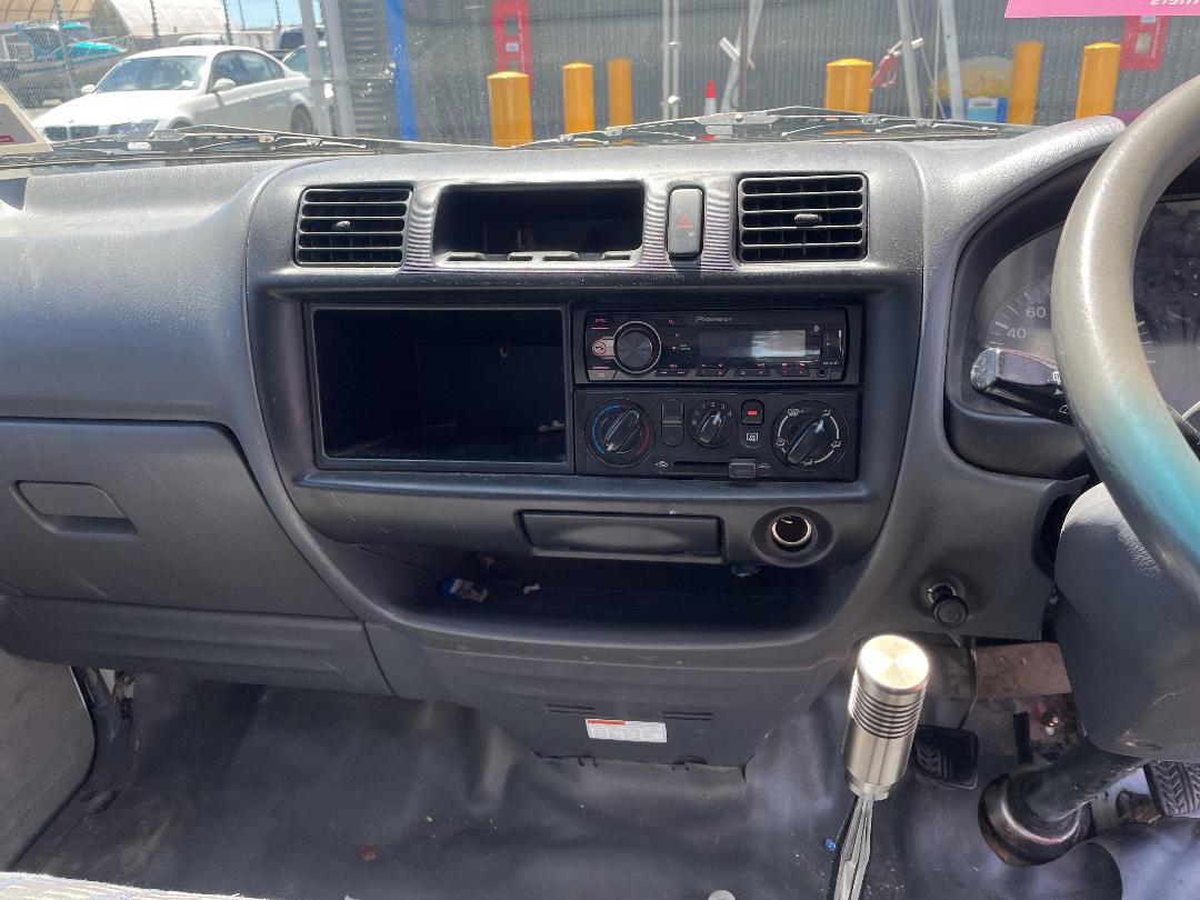 Photo '20' of Ford Econovan SWB