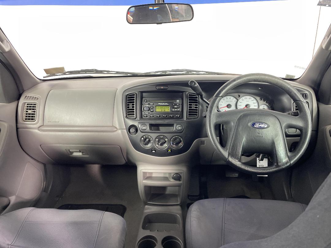 Photo '17' of Ford Escape