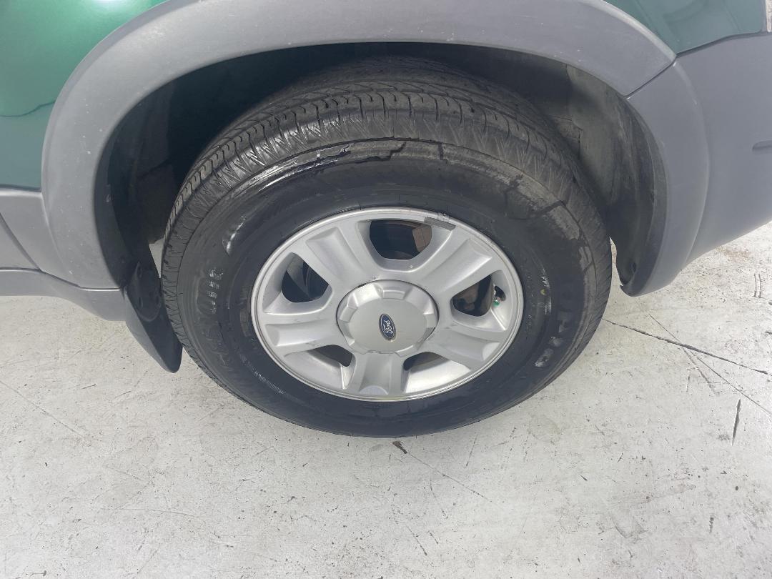 Photo '9' of Ford Escape