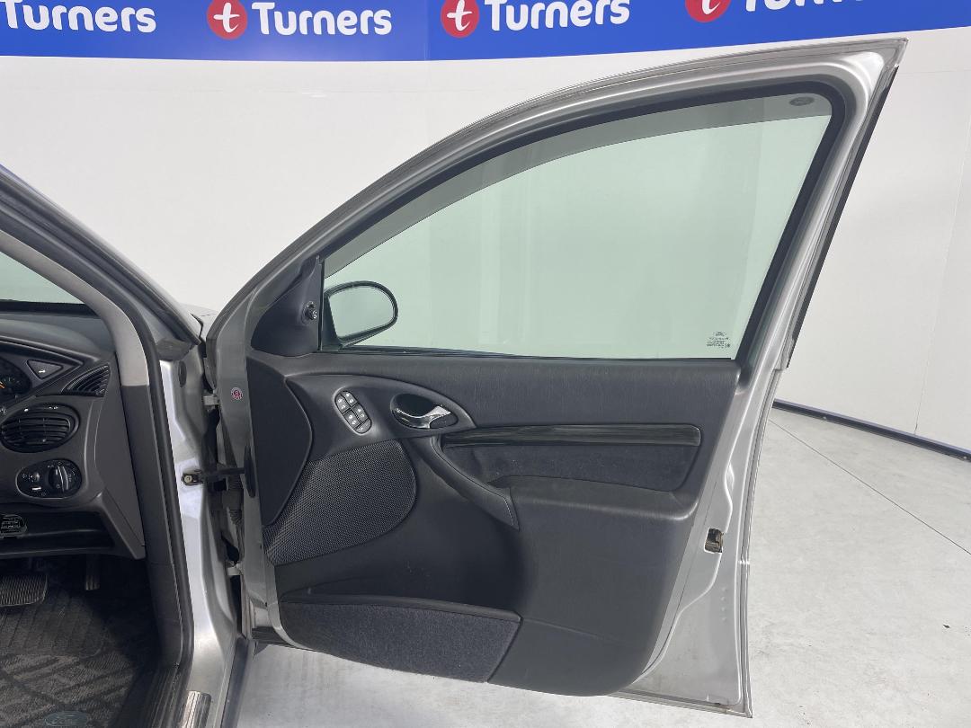 Photo '15' of Ford Focus Photo '15' of Ford Focus