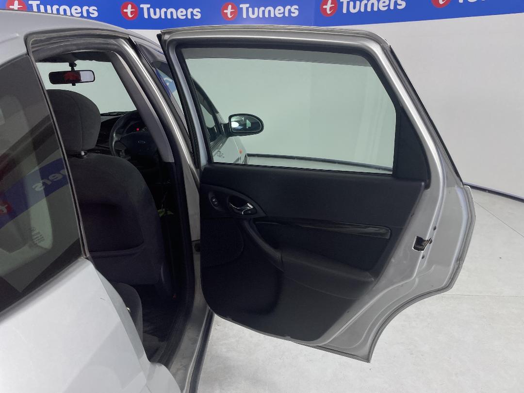 Photo '19' of Ford Focus Photo '19' of Ford Focus