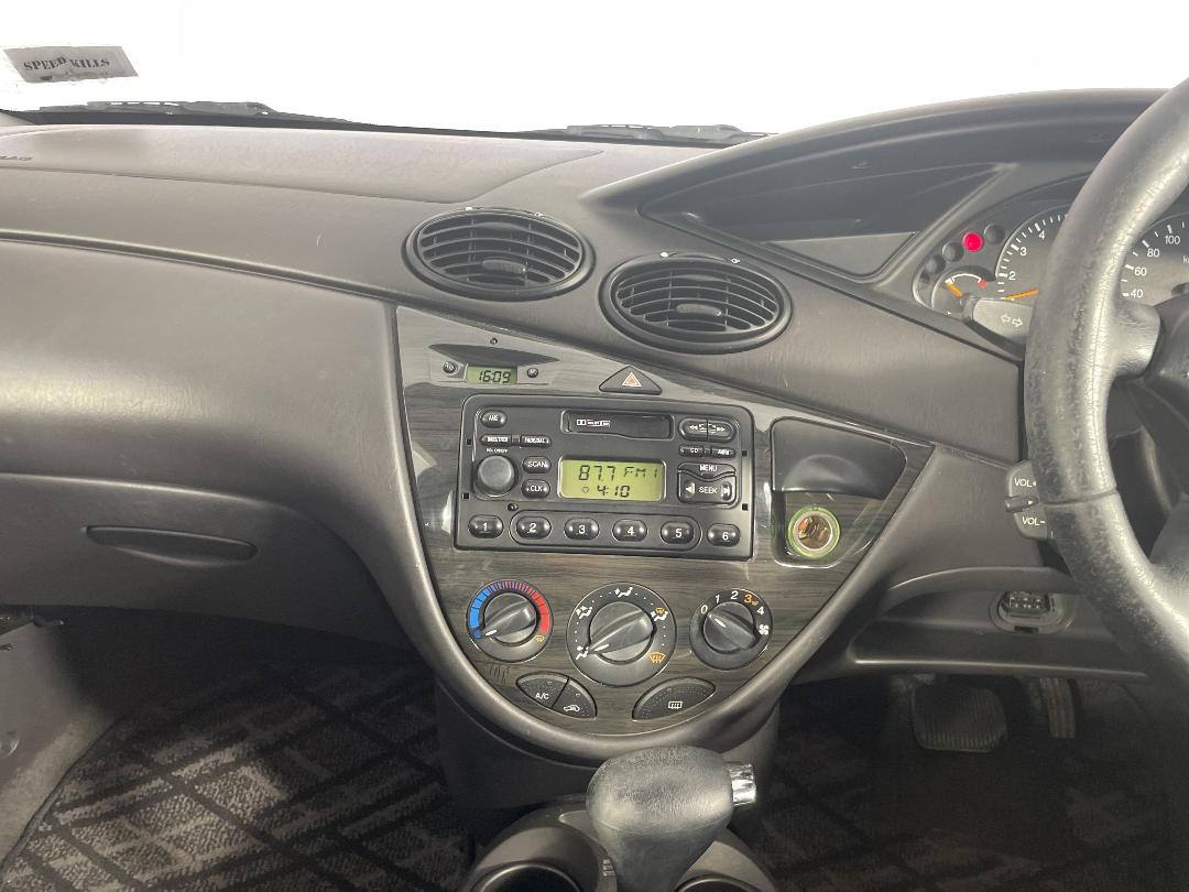 Photo '18' of Ford Focus Photo '18' of Ford Focus