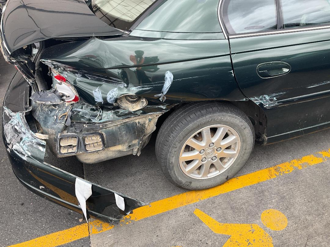 Photo '13' of Holden Berlina V6 Photo '13' of Holden Berlina V6