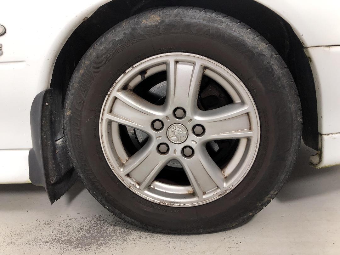 Photo '9' of Holden Commodore