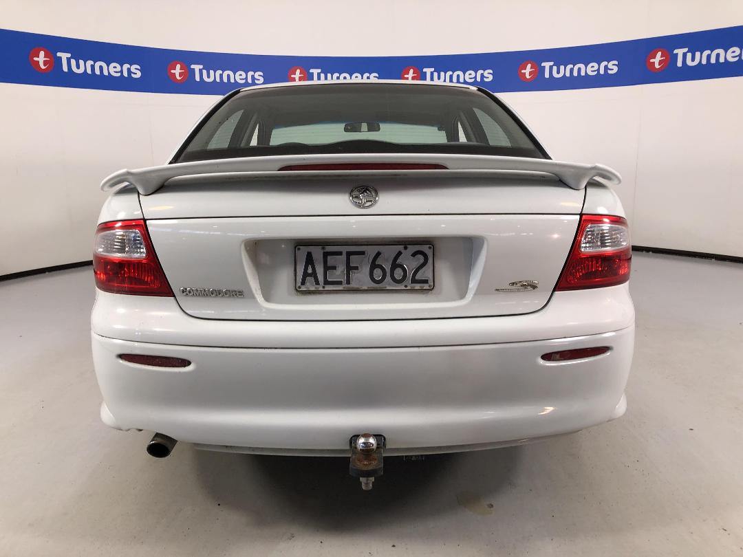 Photo '6' of Holden Commodore