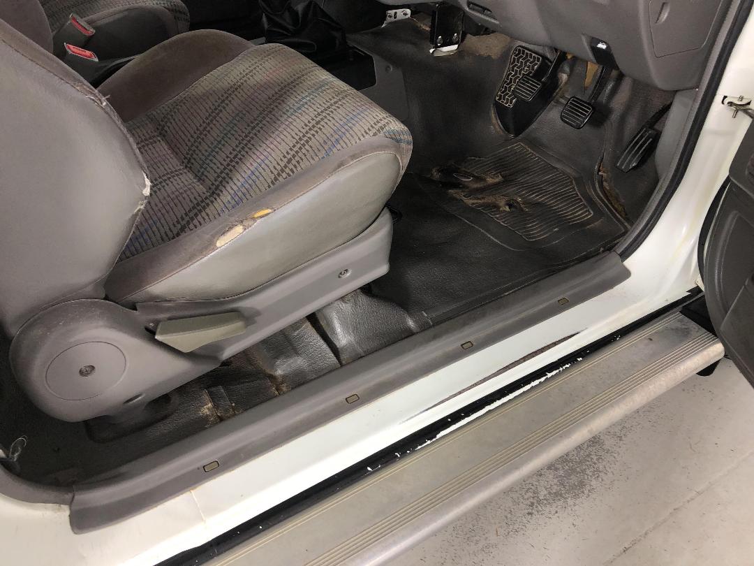 Photo '20' of Holden Rodeo 4X2 V6 LX Space W/S