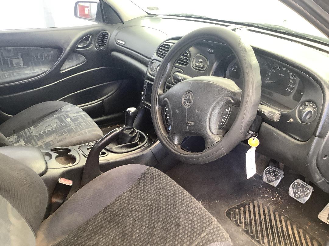 Photo '13' of Holden UTE S V8