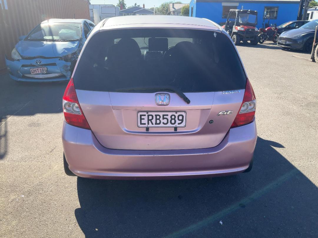 Photo '5' of Honda Fit Photo '5' of Honda Fit