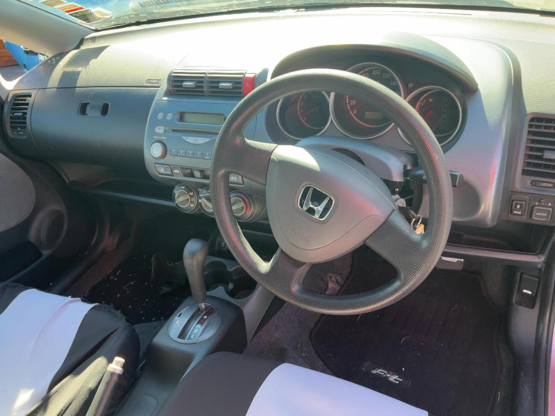 Photo '13' of Honda Fit Photo '13' of Honda Fit